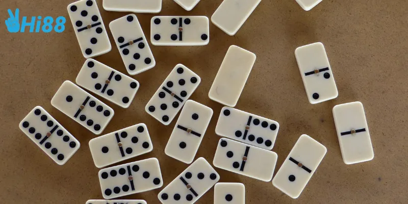 Đặc điểm và bí quyết chơi domino